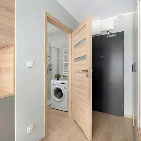 아파트 Comfortable For Two By Renters 포즈난