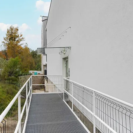 Comfortable For Two By Renters